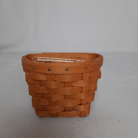 Longaberger Oregano Booking Basket with plastic protector - Picture 1 of 7